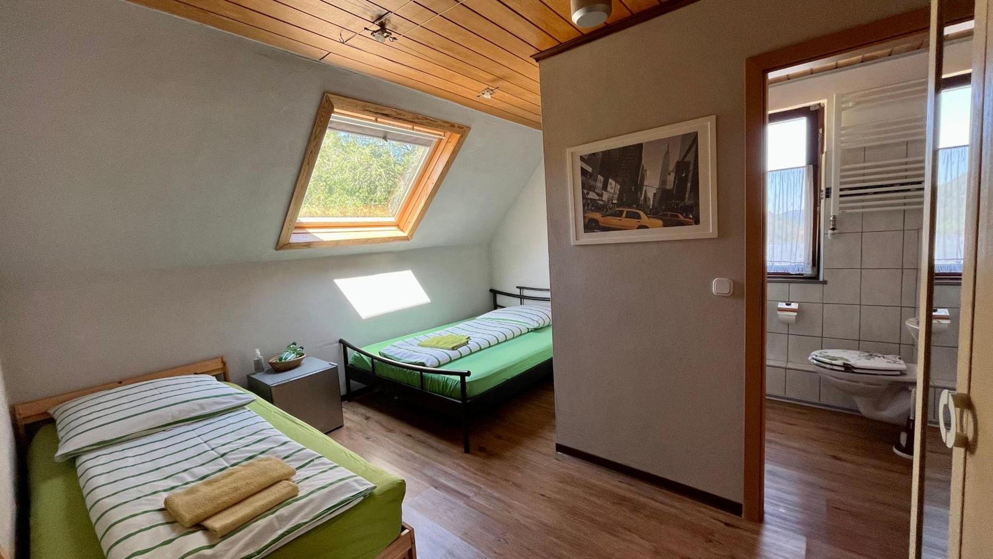 Franky House Am Nuerburgring Bed and Breakfast Quiddelbach Buitenkant foto
