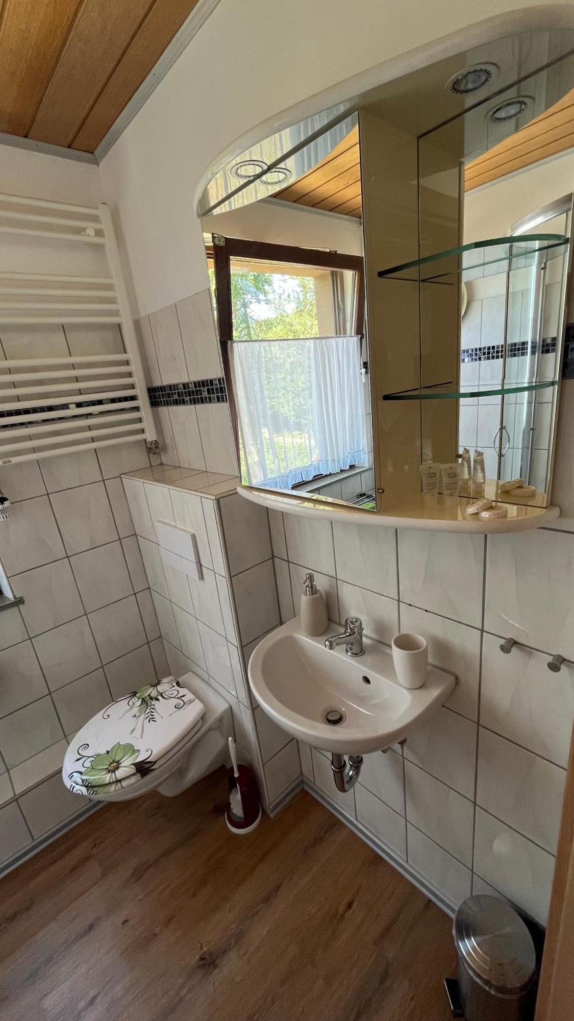 Franky House Am Nuerburgring Bed and Breakfast Quiddelbach Buitenkant foto