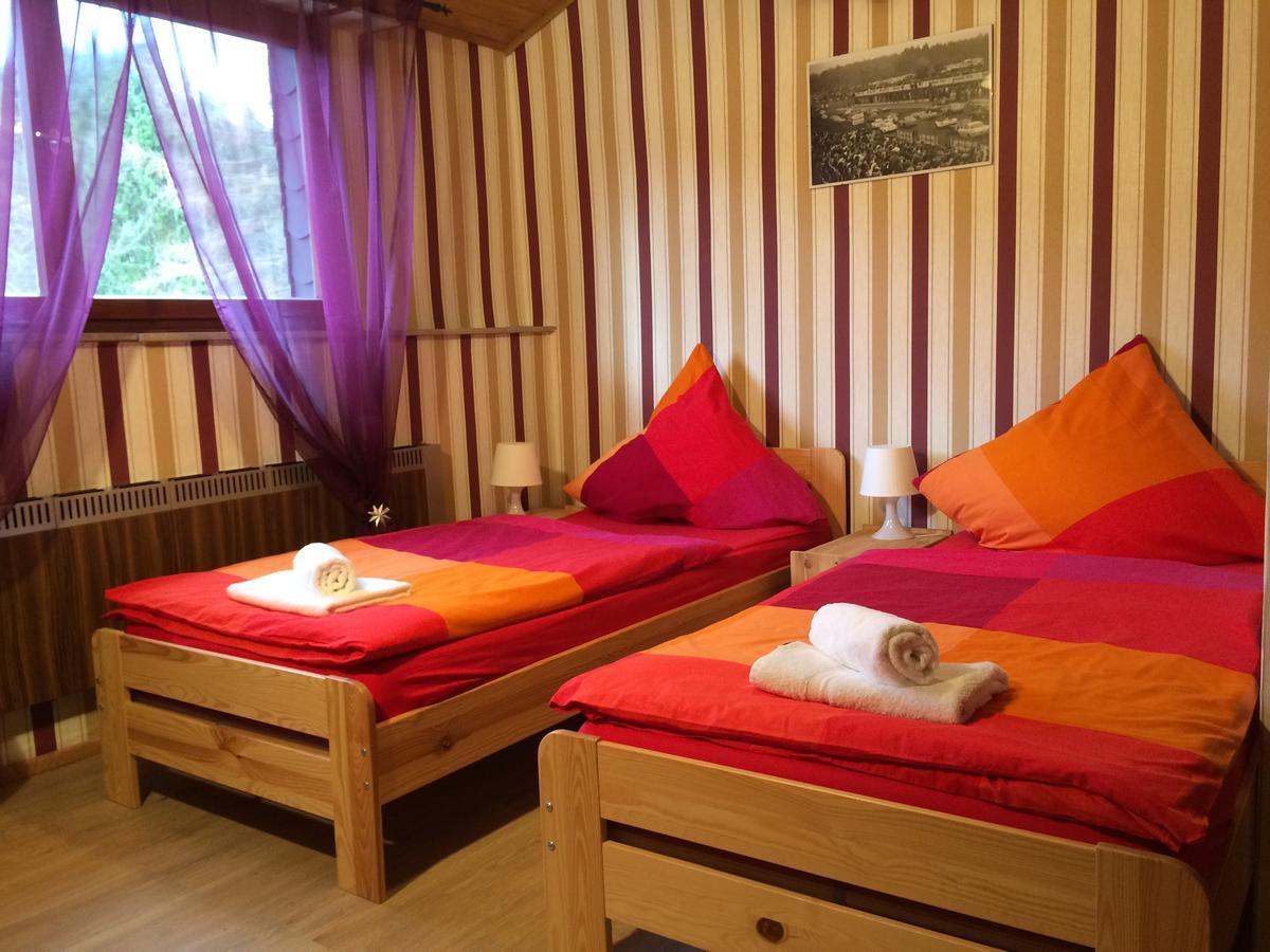 Franky House Am Nuerburgring Bed and Breakfast Quiddelbach Buitenkant foto