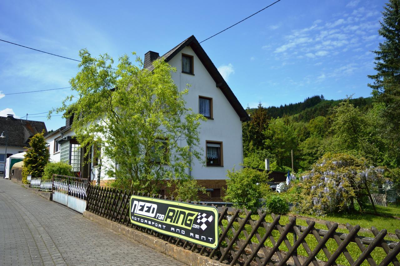Franky House Am Nuerburgring Bed and Breakfast Quiddelbach Buitenkant foto