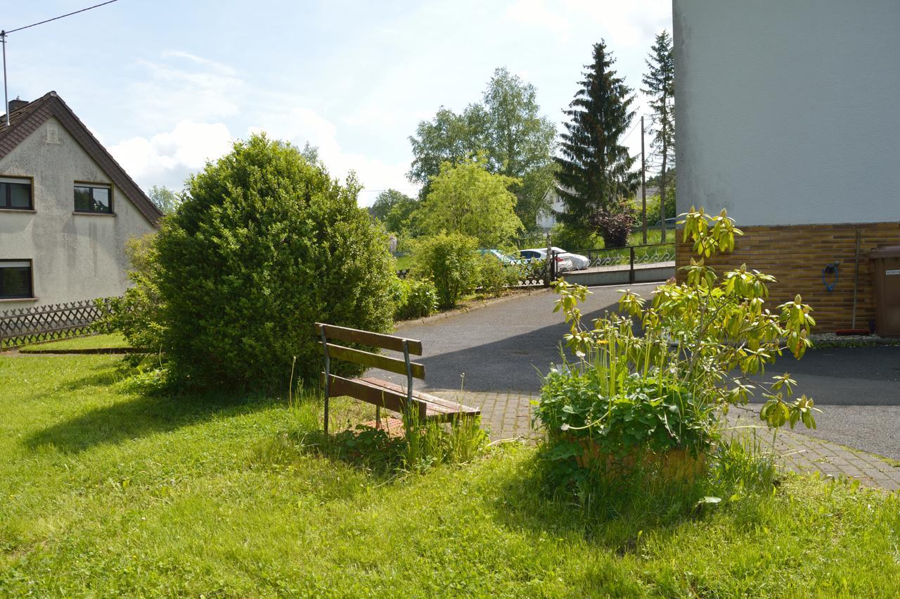 Franky House Am Nuerburgring Bed and Breakfast Quiddelbach Buitenkant foto